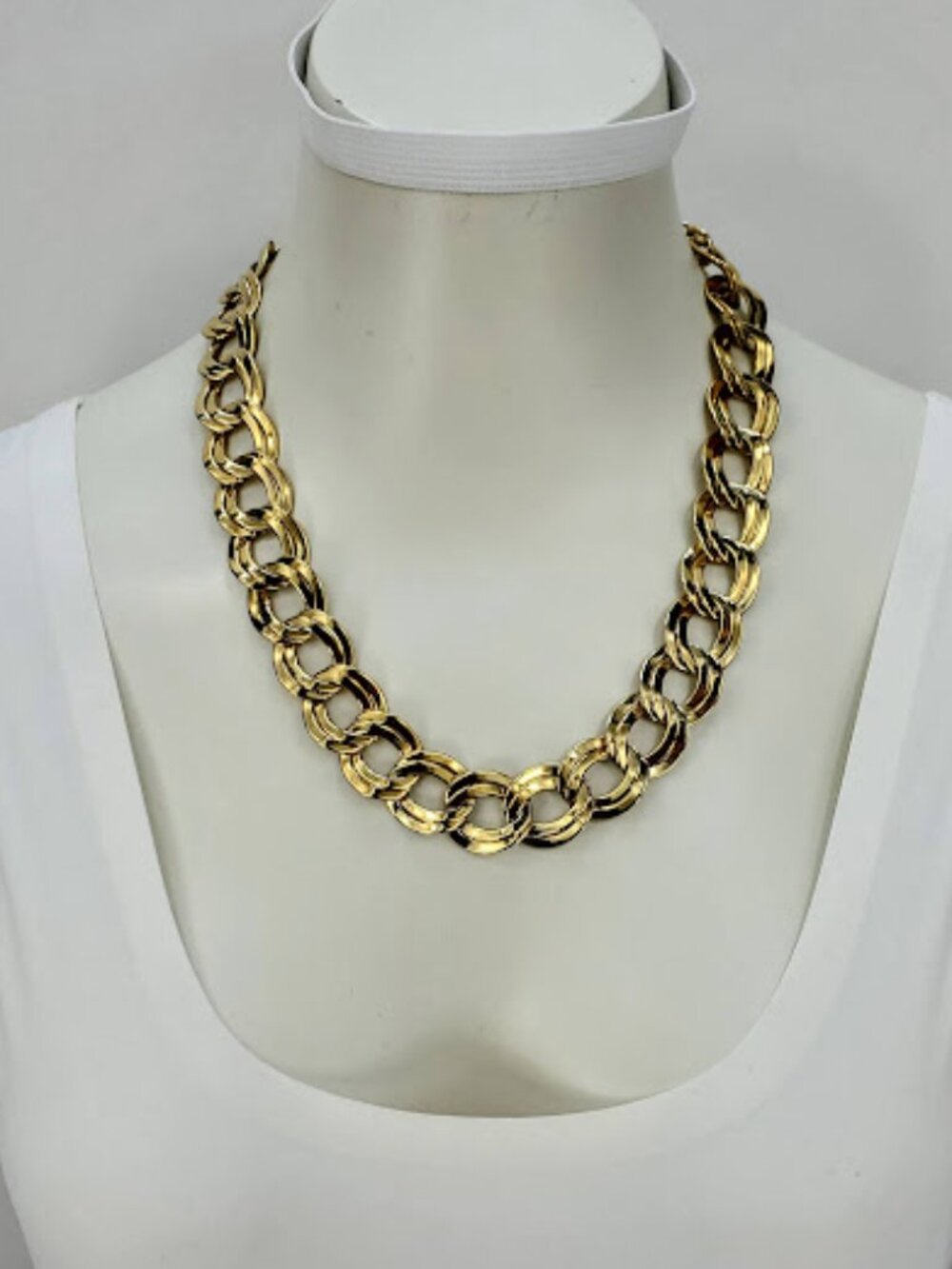 Vintage Curb Chain Gold Tone Statement Necklace Glam Elegant Classic